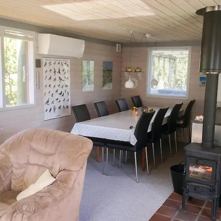 Holiday home Three-bedroom Holiday In Norre Nebel